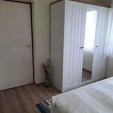 With A - C In 55040 Apartament *