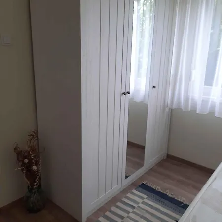 Apartman With A - C In 55040