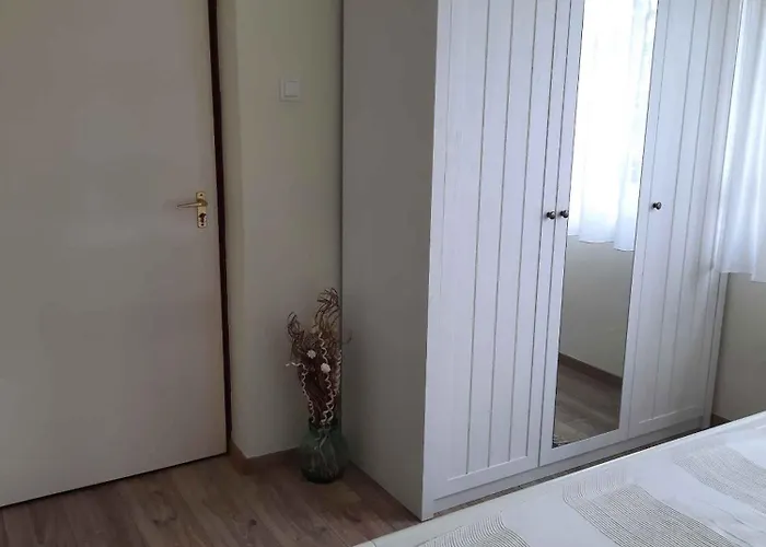 With A - C In 55040 Apartament *